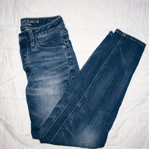 American Eagle Mom Jeans!!